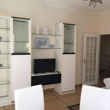 Incantevole E Silenzioso Ad Un Passo Dal Mare Апартаменты